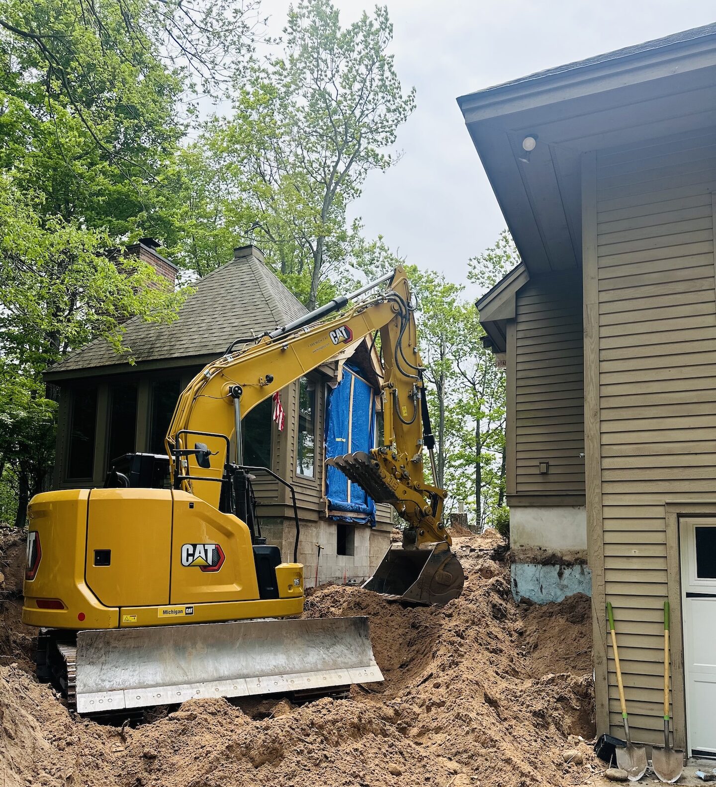 AdobeStock_602935679_Preview-crop Stanz Dozer Service - Excavating Northern Michigan